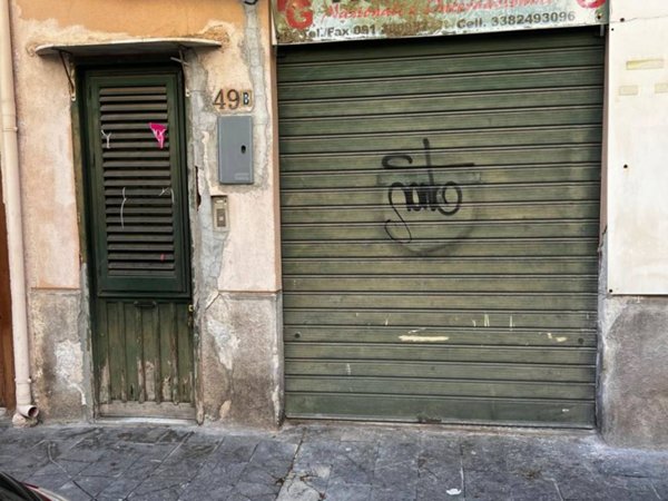 locale commerciale in vendita a Palermo in zona Libertà