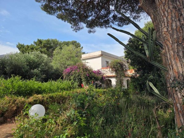 casa indipendente in vendita a Palermo in zona Sferracavallo