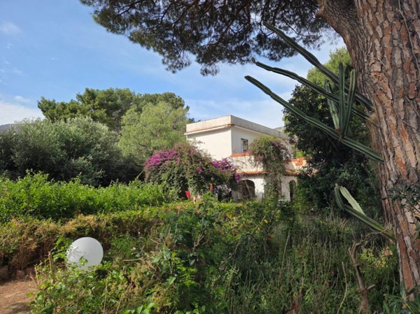 casa indipendente in vendita a Palermo in zona Sferracavallo