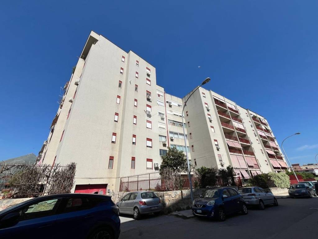 appartamento in vendita a Palermo in zona Baida
