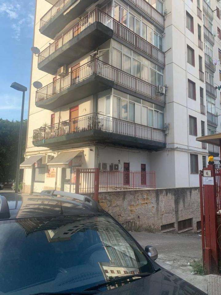 appartamento in vendita a Palermo in zona Montegrappa / Santa Rosalia
