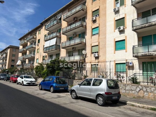 appartamento in vendita a Palermo in zona Villagrazia/Falsomiele