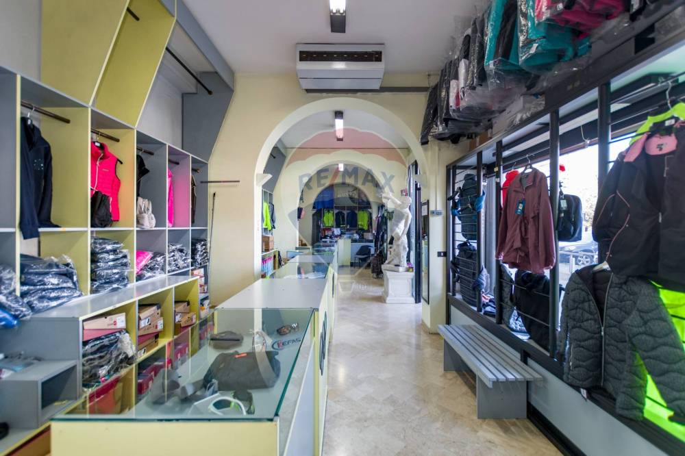 negozio in vendita a Palermo