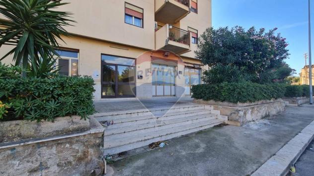 pentavano in vendita a Palermo in zona Zisa