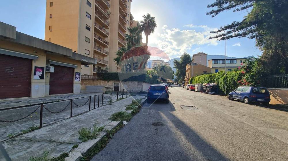 negozio in vendita a Palermo