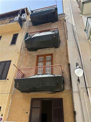 casa indipendente in vendita a Palermo in zona Centro storico