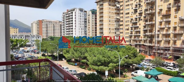 appartamento in vendita a Palermo in zona Malaspina/Palagonia