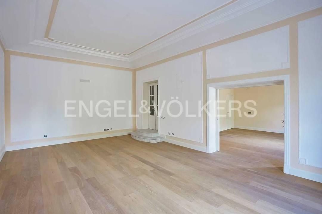 appartamento in vendita a Palermo in zona Malaspina/Palagonia