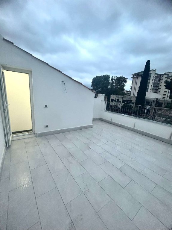 appartamento in vendita a Palermo in zona Malaspina/Palagonia