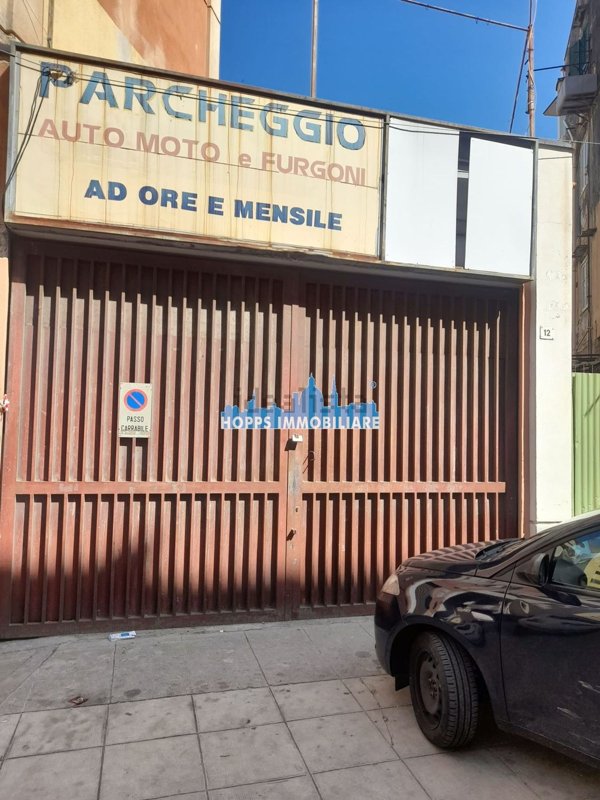 locale di sgombero in vendita a Palermo in zona Montegrappa / Santa Rosalia