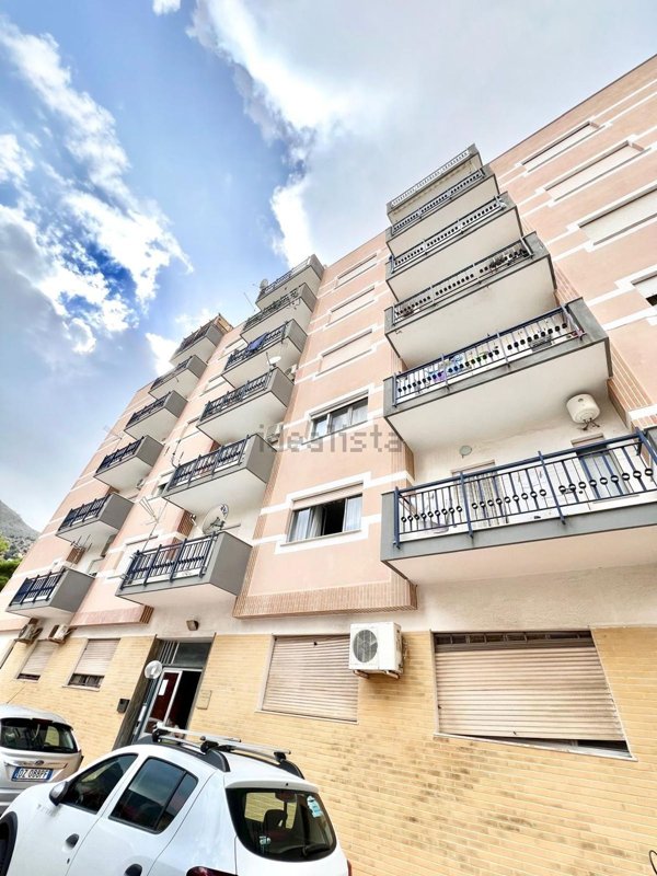 appartamento in vendita a Palermo in zona Sferracavallo