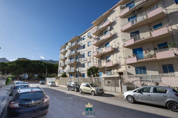 appartamento in vendita a Palermo in zona Villagrazia/Falsomiele