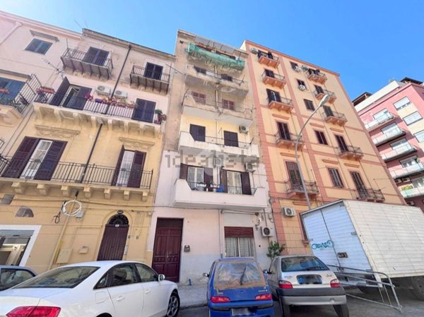 appartamento in vendita a Palermo in zona Zisa