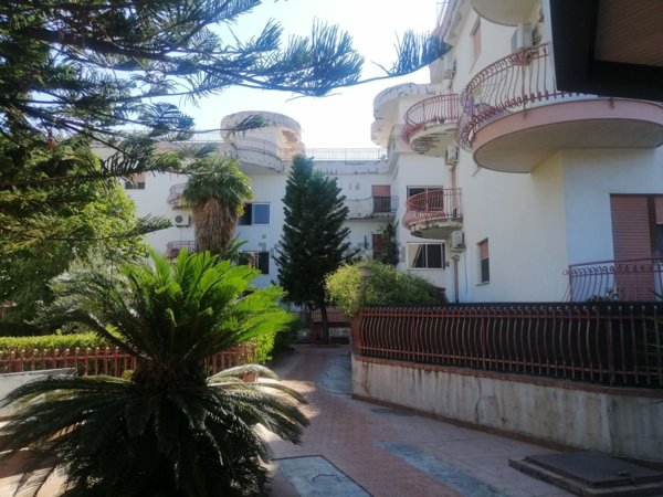 appartamento in vendita a Palermo in zona Villagrazia/Falsomiele