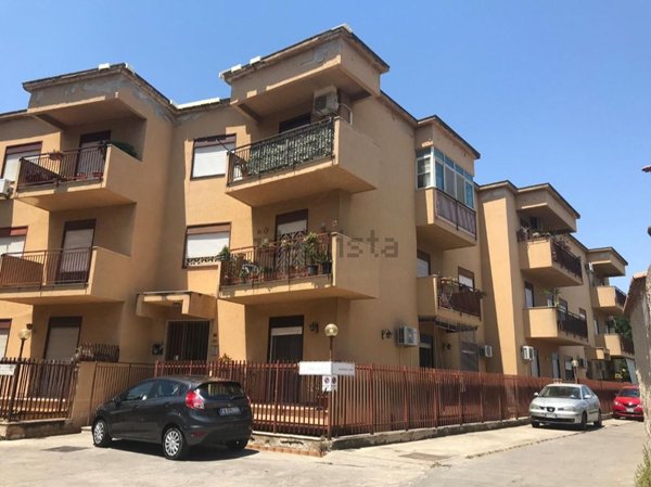 appartamento in vendita a Palermo in zona Villagrazia/Falsomiele