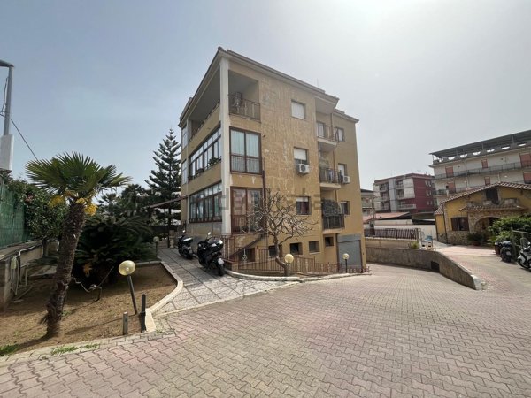 appartamento in vendita a Palermo in zona Mezzomonreale