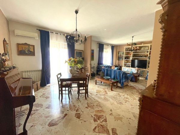appartamento in vendita a Palermo in zona San Lorenzo