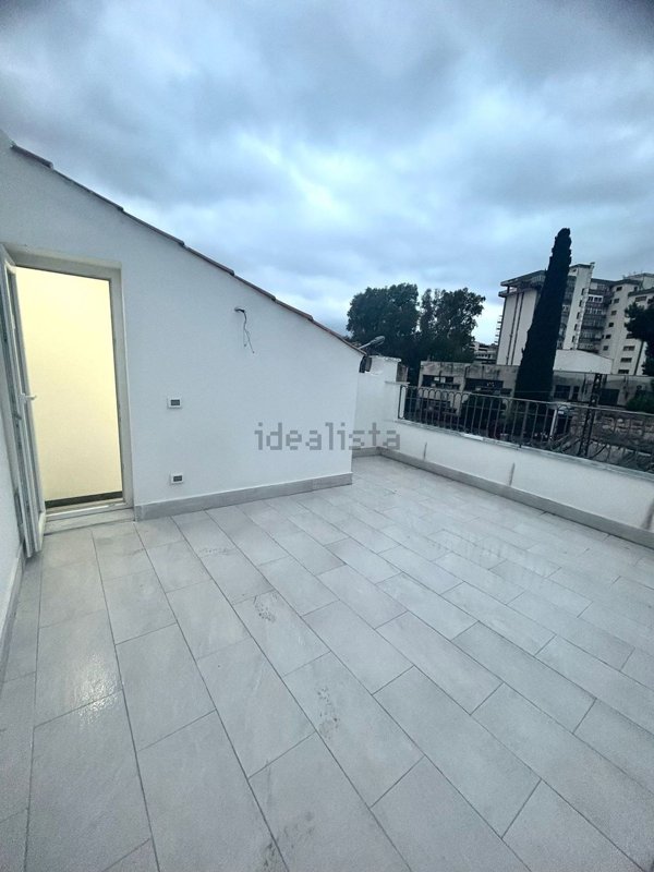 appartamento in vendita a Palermo in zona Malaspina/Palagonia