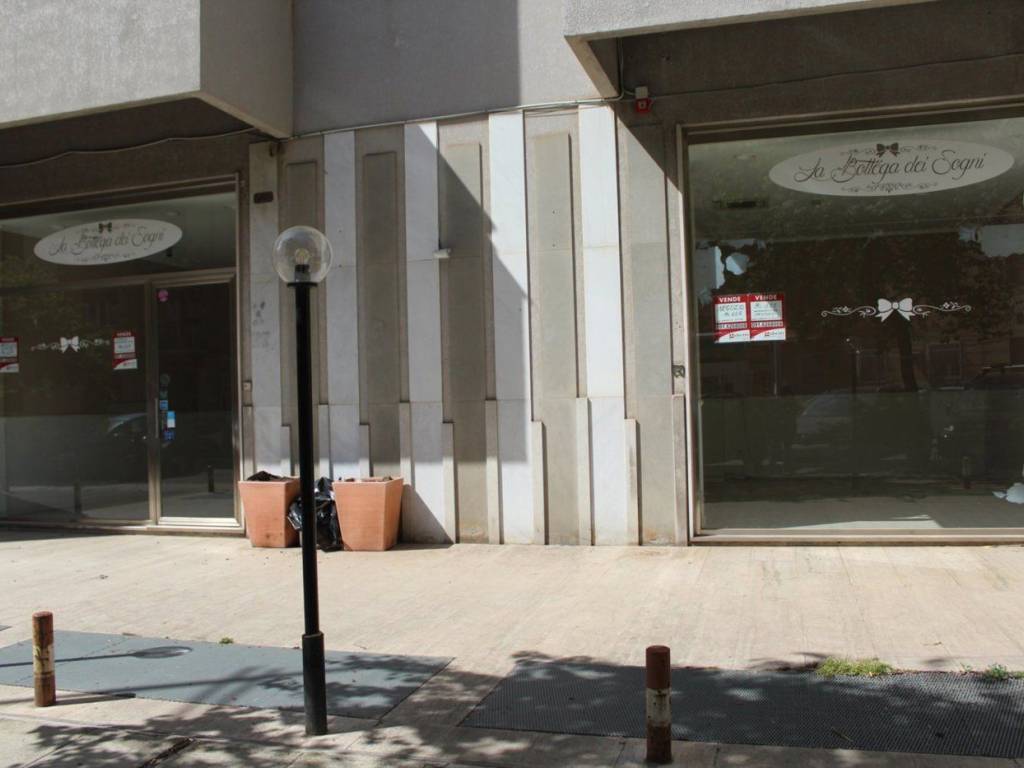 negozio in vendita a Palermo in zona Libertà