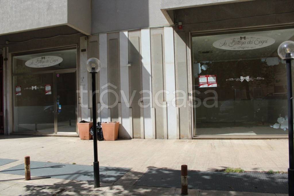 negozio in vendita a Palermo in zona Libertà