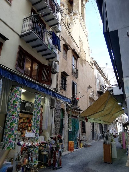 appartamento in vendita a Palermo in zona Centro storico