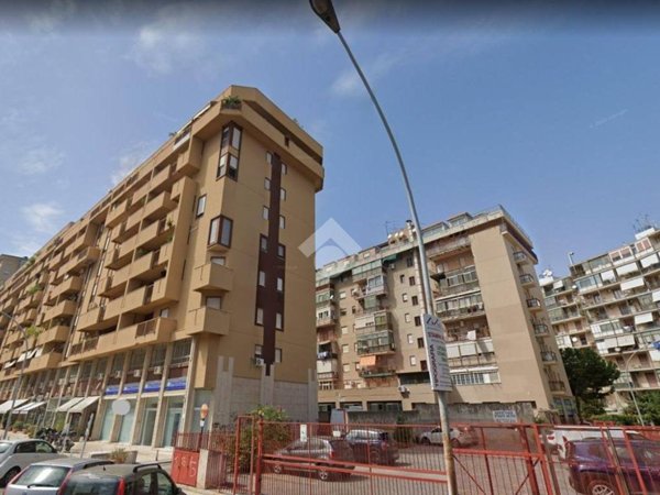 appartamento in vendita a Palermo in zona Malaspina/Palagonia
