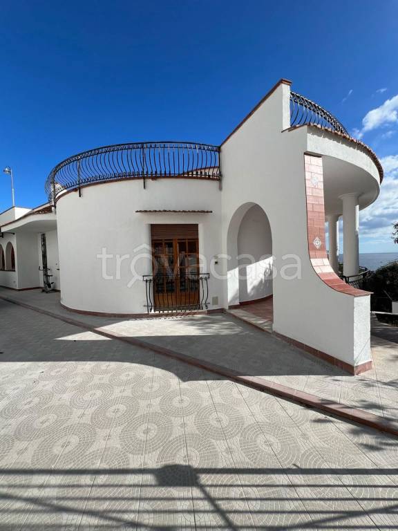 casa indipendente in vendita a Palermo in zona Libertà