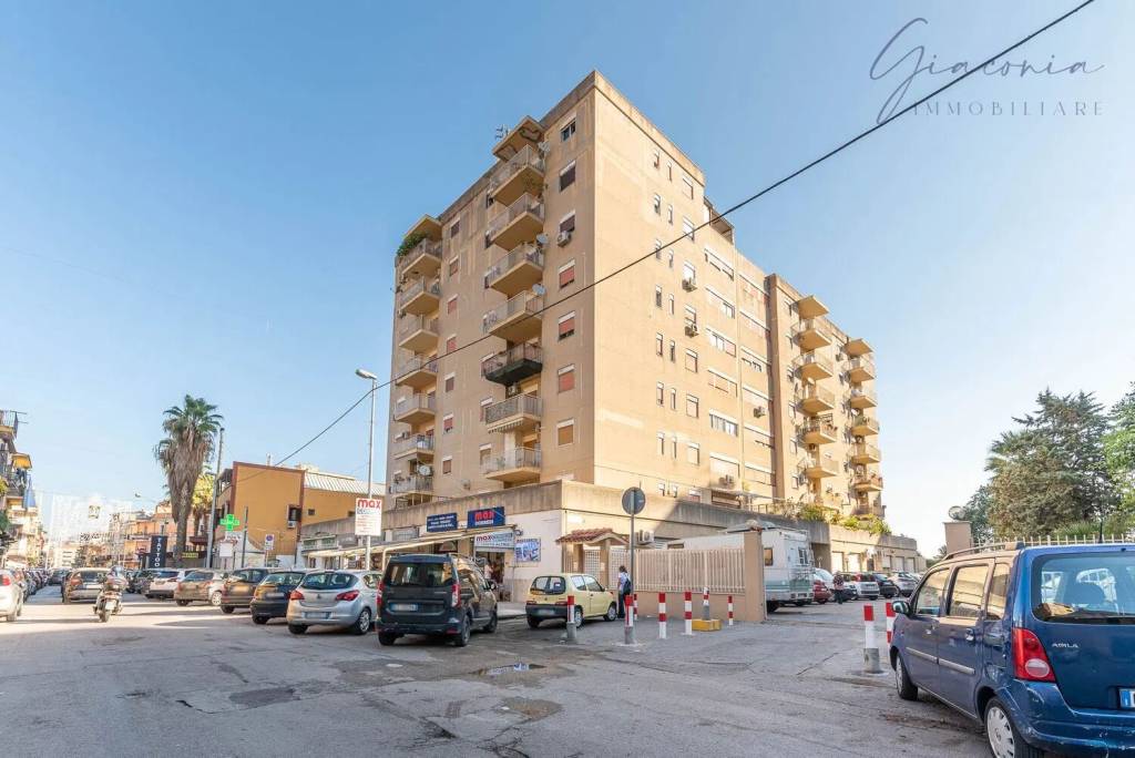 appartamento in vendita a Palermo in zona Santa Maria di Gesù