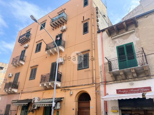 appartamento in vendita a Palermo in zona Zisa