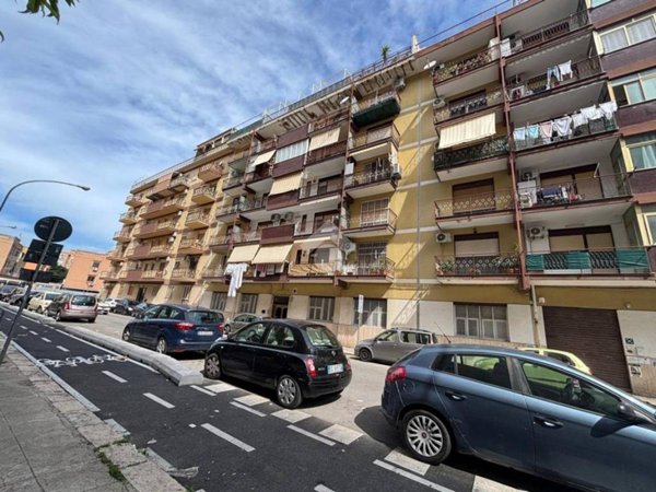 appartamento in vendita a Palermo in zona Montegrappa / Santa Rosalia