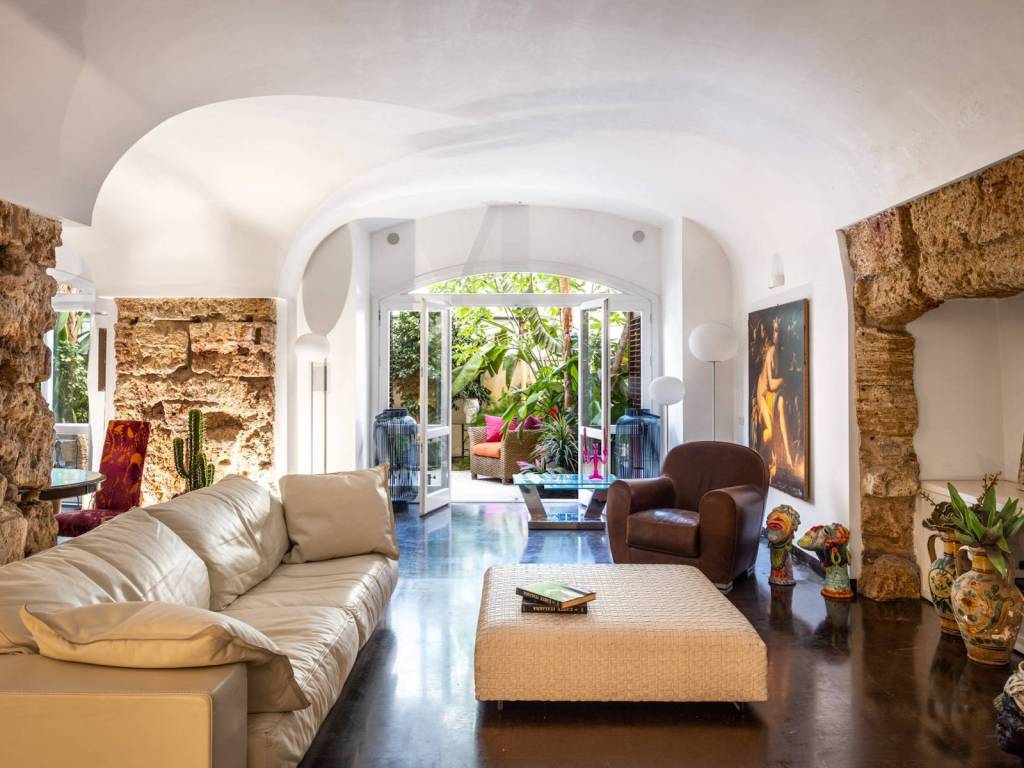 appartamento in vendita a Palermo in zona Centro storico