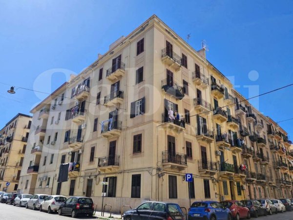 appartamento in vendita a Palermo in zona Montegrappa / Santa Rosalia