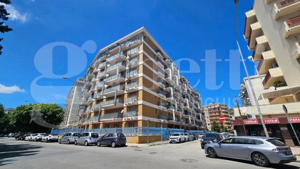 appartamento in vendita a Palermo in zona Malaspina/Palagonia