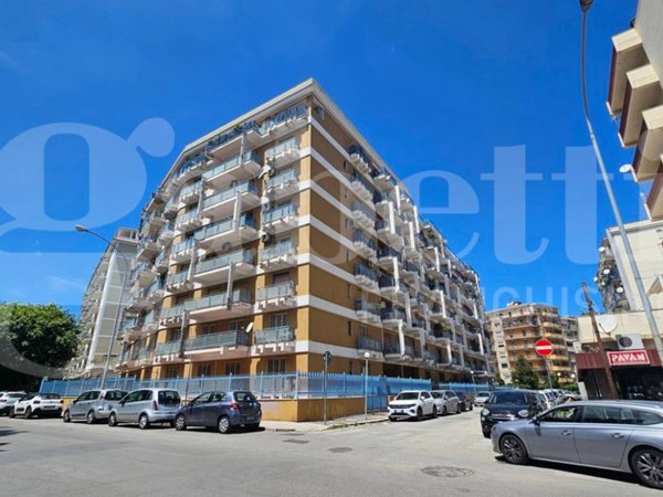 appartamento in vendita a Palermo in zona Zisa