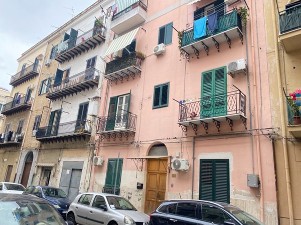 appartamento in vendita a Palermo in zona Malaspina/Palagonia