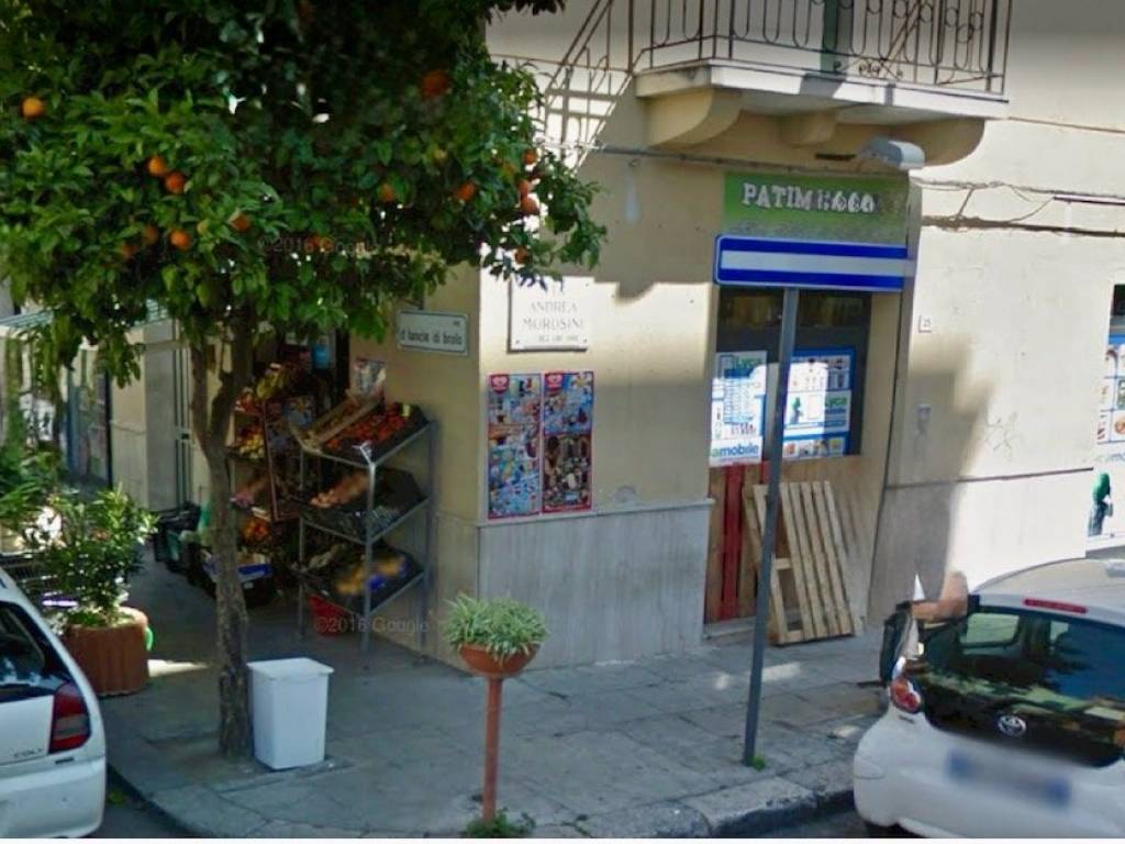 negozio in vendita a Palermo in zona Malaspina/Palagonia