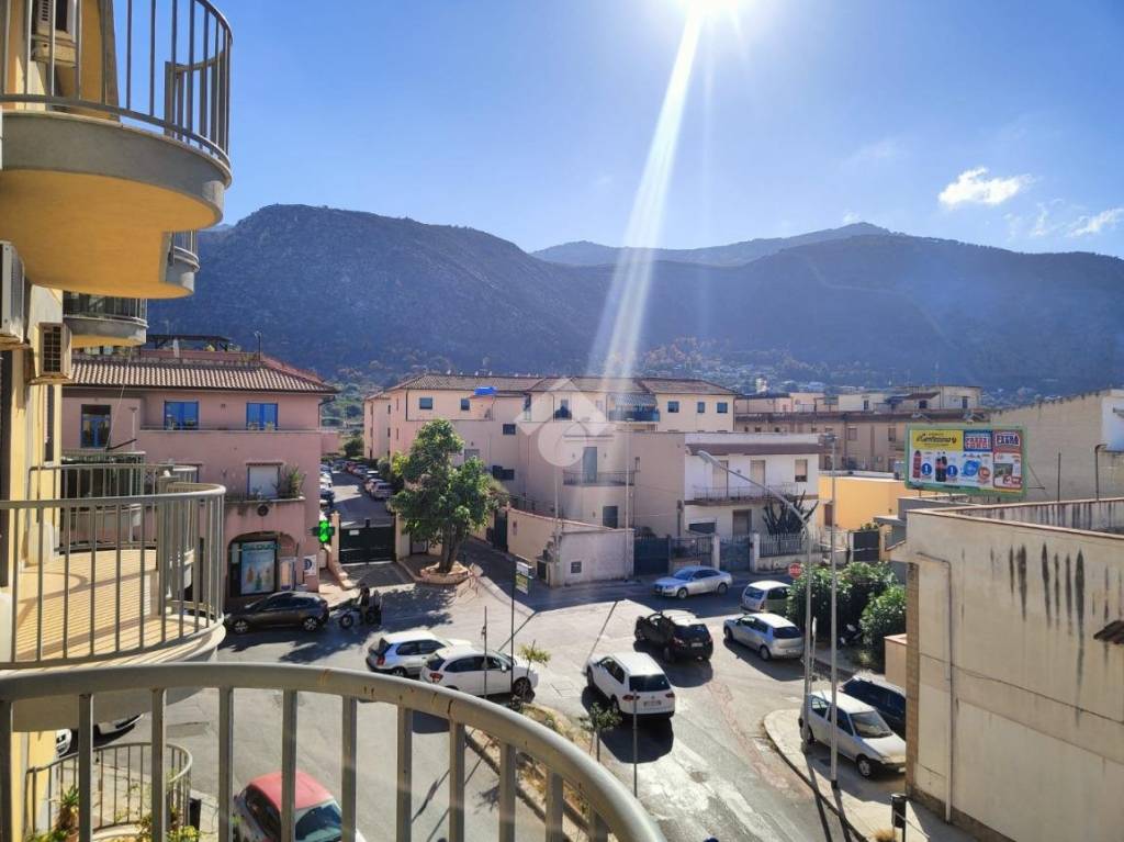 appartamento in vendita a Palermo in zona Tommaso Natale