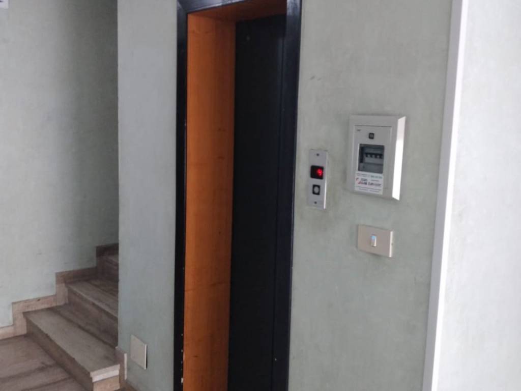 ufficio in vendita a Palermo in zona Libertà