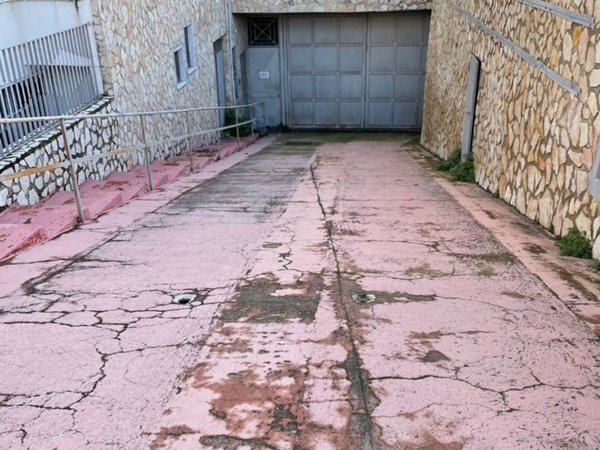 locale commerciale in vendita a Palermo in zona Resuttana