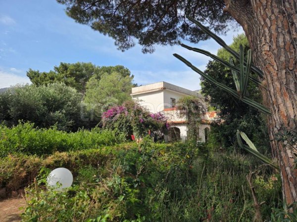 casa indipendente in vendita a Palermo in zona Sferracavallo