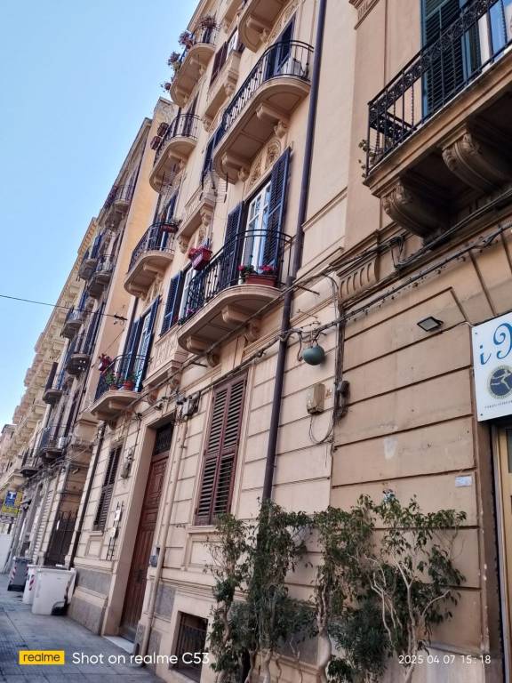 appartamento in vendita a Palermo in zona Zisa