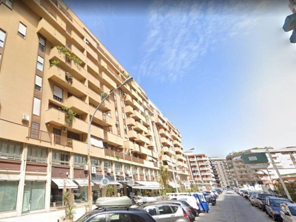 appartamento in vendita a Palermo in zona Malaspina/Palagonia