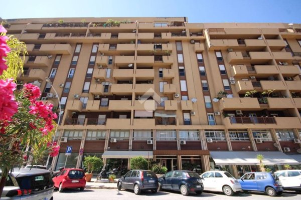 appartamento in vendita a Palermo in zona Malaspina/Palagonia