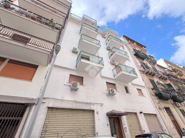 appartamento in vendita a Palermo in zona Zisa