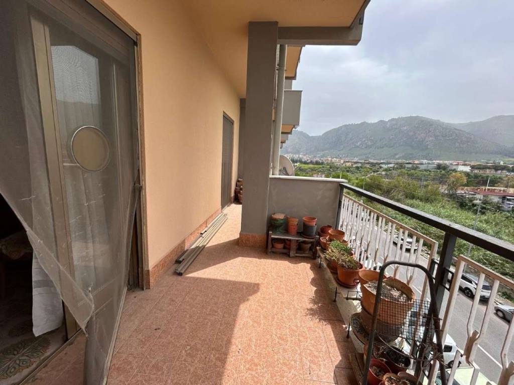 appartamento in vendita a Palermo in zona Oreto