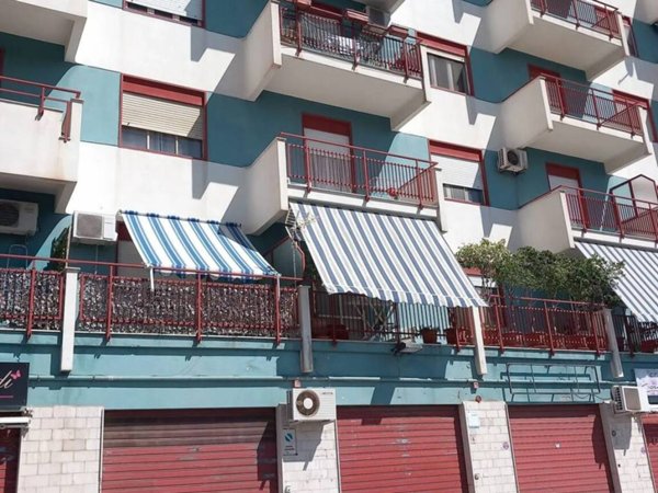 negozio in vendita a Palermo in zona Oreto
