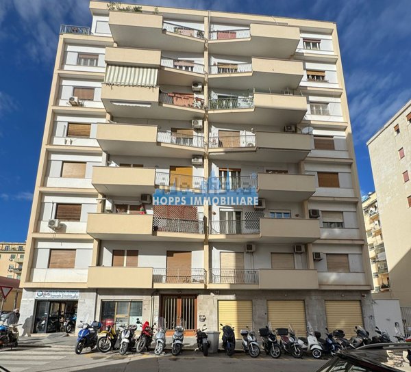 appartamento in vendita a Palermo in zona Politeama