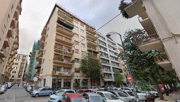 casa indipendente in vendita a Palermo in zona Libertà