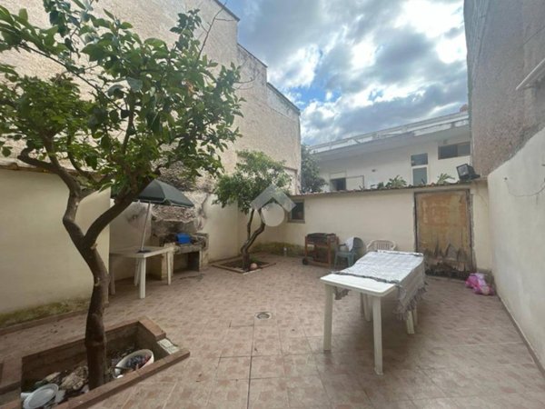 appartamento in vendita a Palermo in zona Chiavelli