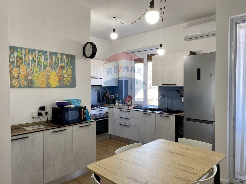 appartamento in vendita a Palermo in zona Montegrappa / Santa Rosalia